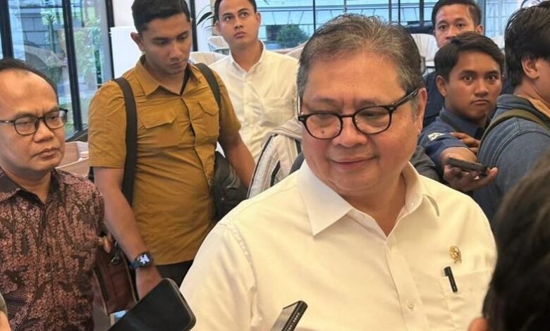 Pemerintah Buka Program Magang Bergaji UMP Mulai 15 Oktober 2025, Target 20 Ribu Fresh Graduate