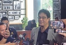 Menkeu Purbaya Tegas: Pelaku Impor Pakaian Bekas Akan Didenda dan Diblacklist Permanen