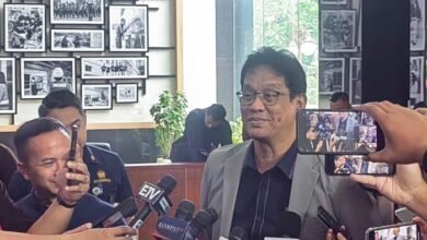 Menkeu Purbaya Tegas: Pelaku Impor Pakaian Bekas Akan Didenda dan Diblacklist Permanen