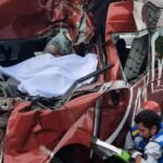 Travel Daytrans Tabrak Truk di Tol Cipularang, Satu Penumpang Tewas dan Sembilan Luka-Luka