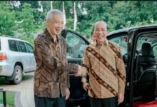Jokowi Bertemu Eks Perdana Menteri Lee Hsien Loong di Singapura