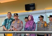 Kapolri Jenderal Listyo Sigit Jenguk Korban Ledakan SMAN 72 Jakarta, Polisi Telusuri Penyebab Ledakan