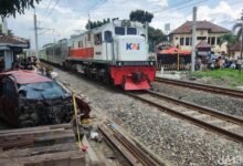 Kereta Api Tabrak Mobil dan Dua Motor, 3 Tewas dan 4 Luka-Luka