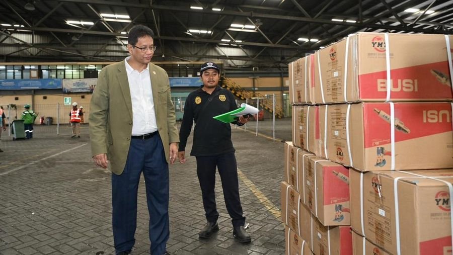 Menkeu Purbaya Sidak Bea Cukai Tanjung Perak: Kaget Barang Impor Dilaporkan Hanya Seharga Rp117 Ribu Dijual Rp50 juta