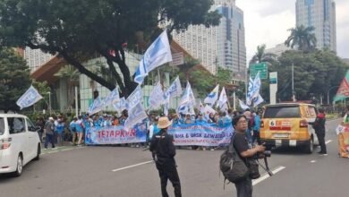 Demo Buruh Tolak UMP DKI Jakarta Kembali Digelar, Polisi Siagakan 2.617 Personel
