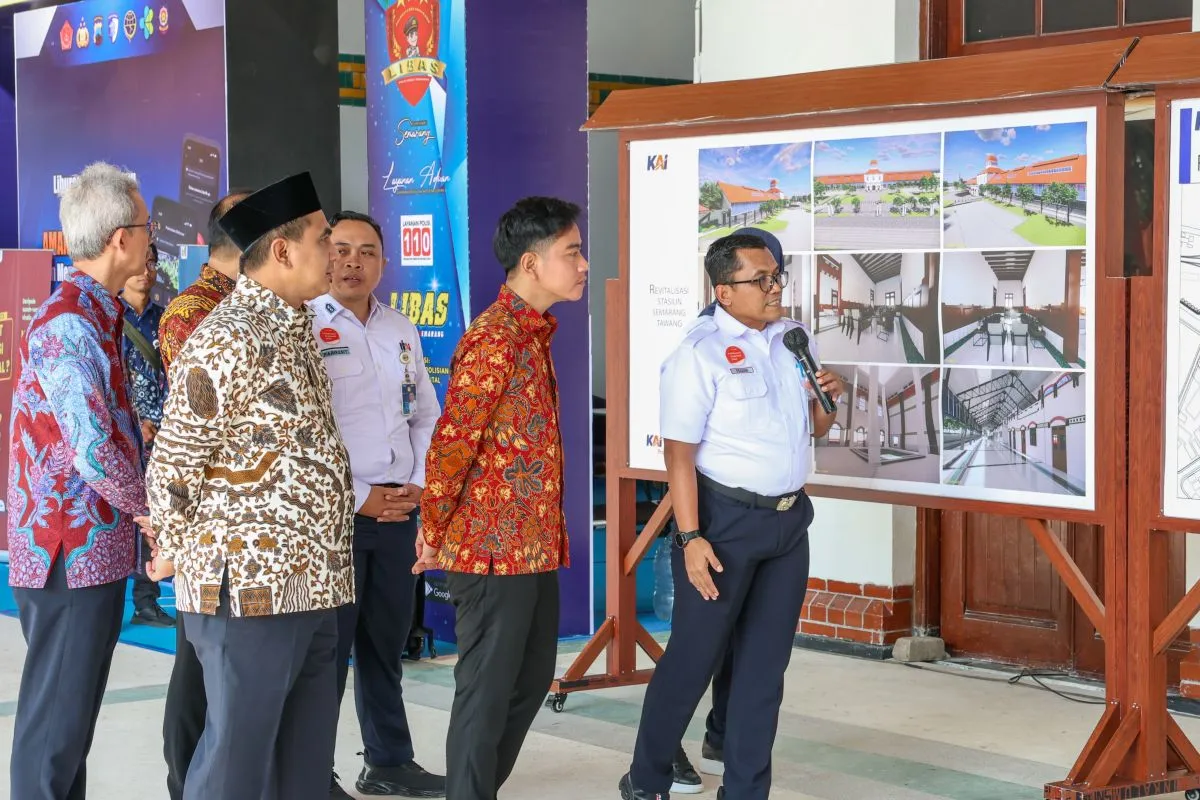Wapres Gibran Tinjau Stasiun Tawang Semarang, Pastikan Layanan Kereta Lancar Selama Nataru 2025/2026