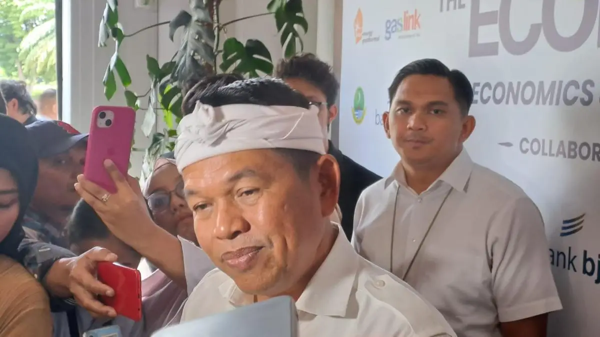 Gubernur Jabar Dedi Mulyadi Terbang ke Sumatra Salurkan Bantuan Rp7 Miliar untuk Korban Bencana