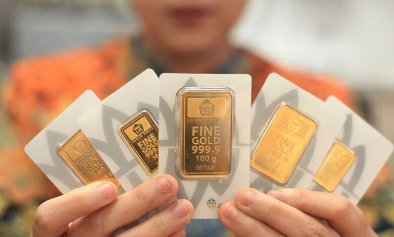 Harga Emas Antam Hari Ini Turun Rp9.000 Jadi Rp2.596.000 per Gram