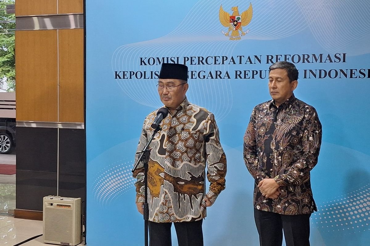 Jimly Asshiddiqie: Perpol 10/2025 soal Polisi Aktif di Kementerian Seharusnya Diatur lewat PP