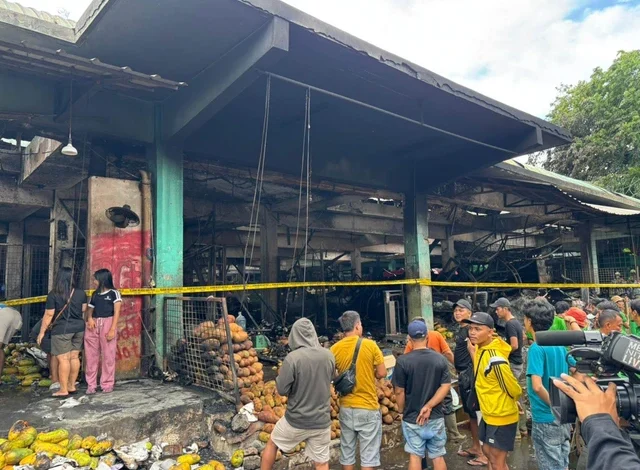 Kebakaran Pasar Induk Kramat Jati Hanguskan 350 Kios