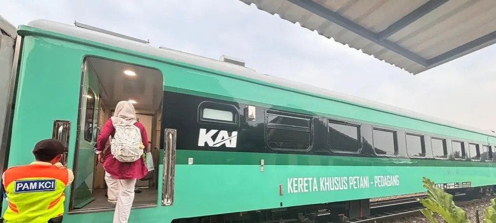Kereta Khusus Petani-Pedagang Resmi Beroperasi di Merak–Rangkasbitung