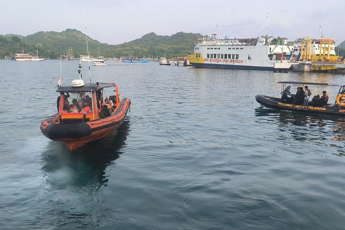 Kapal Wisata Tenggelam di Labuan Bajo, 4 Turis Spanyol Masih Dicari