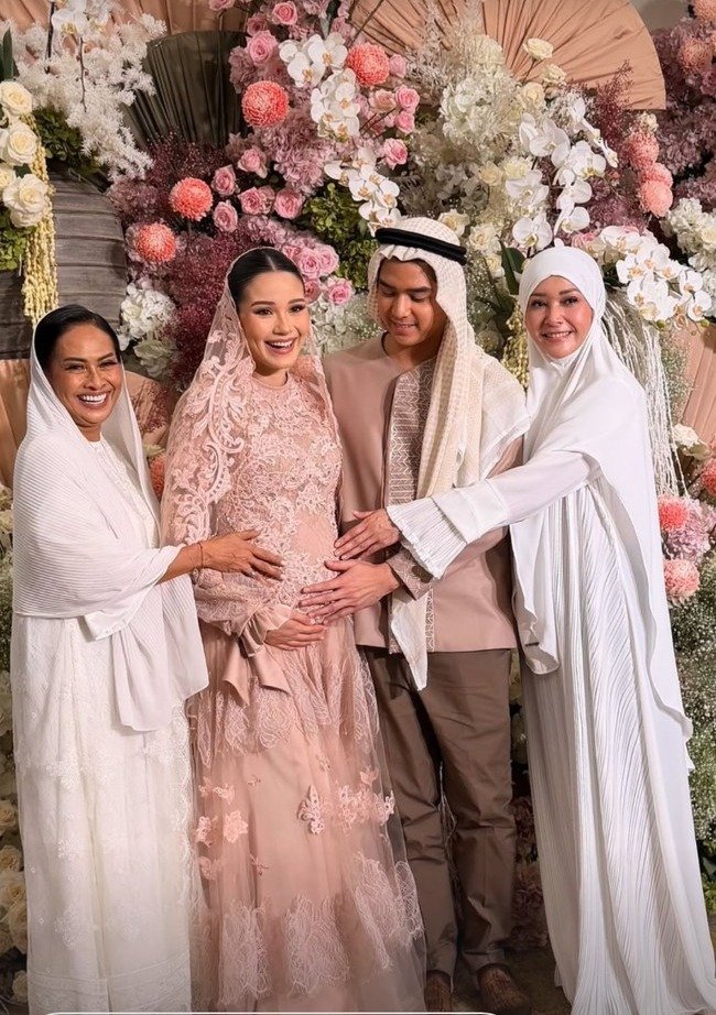 Pengajian 4 Bulanan Kehamilan Alyssa Daguise, Al Ghazali Haru Rayakan Bersamaan Hari Ibu