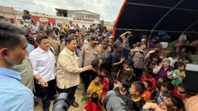 Presiden Prabowo Tinjau Posko Pengungsian di Aceh Tamiang, Minta Maaf dan Pastikan Pemulihan Berjalan Cepat