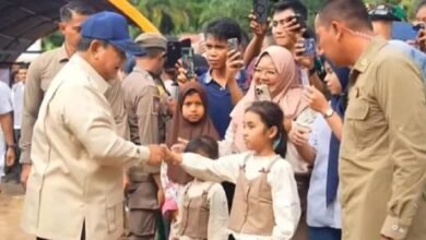 Presiden Prabowo Tinjau Lokasi Bencana di Sumbar, Pastikan Hunian Sementara dan Infrastruktur Segera Pulih