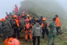 Evakuasi Korban Pesawat ATR 42-500 di Bulusaraung Difokuskan Lewat Jalur Udara