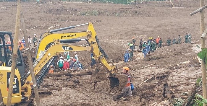 Korban Longsor Cisarua Bandung Barat Bertambah Jadi 17 Orang, BNPB: 11 Jenazah Teridentifikasi