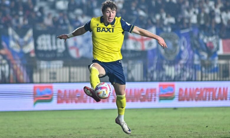 Oxford United Menang Dramatis Lewat Adu Penalti, Ole Romeny Antar Lolos ke Babak Empat Piala FA