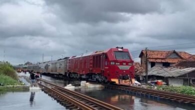 Banjir Pekalongan, KAI Batalkan 11 Perjalanan Kereta dari Gambir dan Pasar Senen