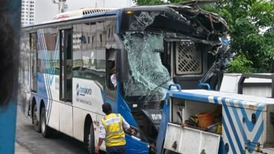 Dua Bus TransJakarta Bertabrakan di Jalur Layang Cipulir, Polisi Ungkap Penyebab