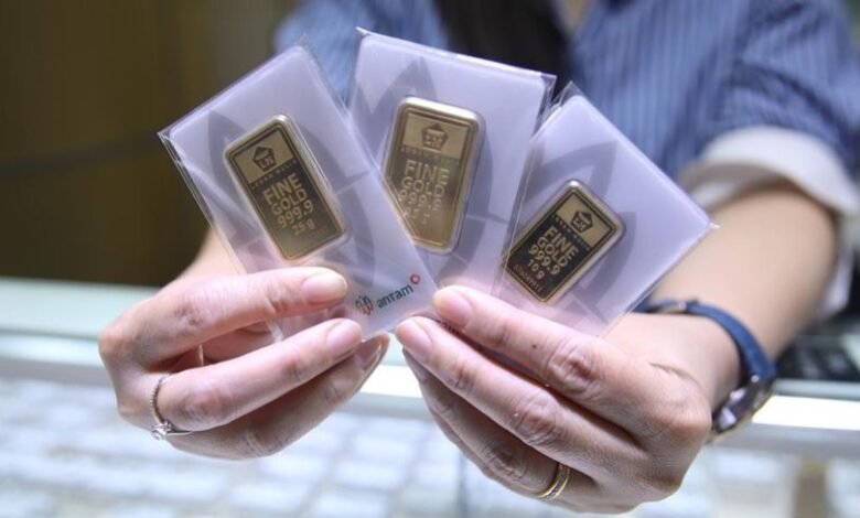 Harga Emas Antam Meroket Rp167.000, Tembus Rp3.027.000 per Gram Hari Ini