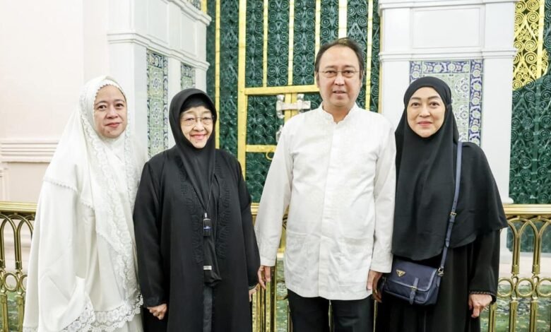 Imam Besar Masjid Nabawi Pimpin Doa Saat Megawati Ziarah ke Makam Rasulullah SAW