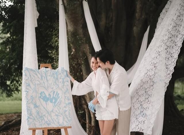 Momen Romantis Gender Reveal Angga Yunanda dan Shenina Cinnamon, “It’s a Boy!”