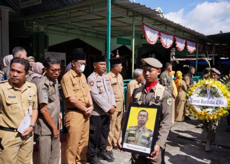 Anggota Satpol PP Kebumen Gugur Saat Evakuasi ODGJ Bersenjata Tajam