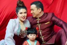Momen Spesial Imlek 2026: Tina Toon Perkenalkan Anak Pertama ke Publik