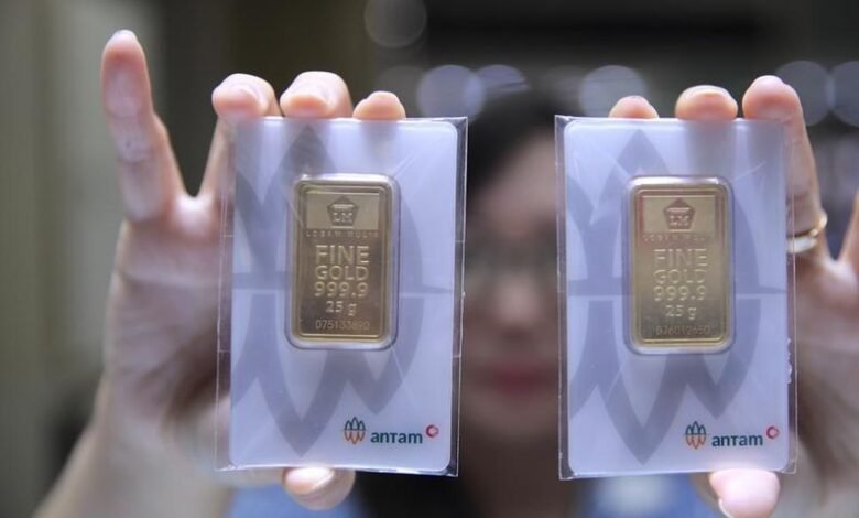 Harga Emas Antam Turun Rp24.000, Kini Rp2.997.000 per Gram