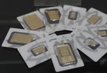 Harga Emas Antam Turun Rp40.000 Hari Ini, Buyback Ikut Melemah