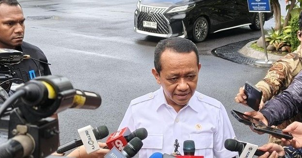 Bahlil Lahadalia Imbau Warga Tak Panic Buying BBM di Tengah Krisis Global, Masyarakat Diminta Hemat Energi