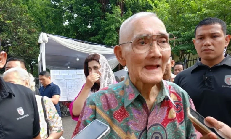 Kabar Duka: Wapres ke-6 RI Try Sutrisno Wafat