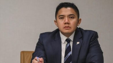 Seskab Teddy: Isu Indonesia Chaos Keliru, Harga BBM Subsidi Tetap Stabil