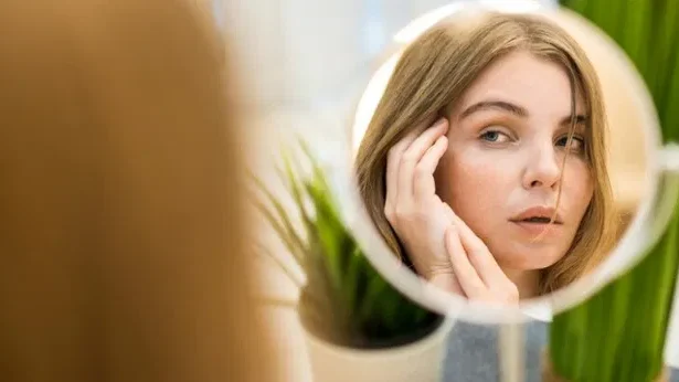 Awas! 7 Kebiasaan Ini Bikin Wajah Wanita 10 Tahun Lebih Tua
